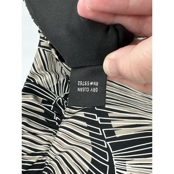 Adriana Papell Geometric Fitted Stretch Sheath Ruched Sides Fully Lined‎ Size 6 - Image 6