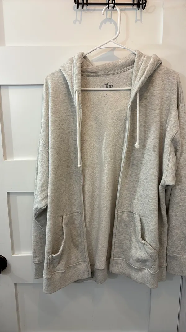 Hollister Medium Grey Zip Up Hoodie - Image 2