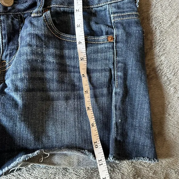 American Eagle Booty Shorts Jean‎ Cut Off Frayed Medium Wash Size 4 Stretch - Image 7