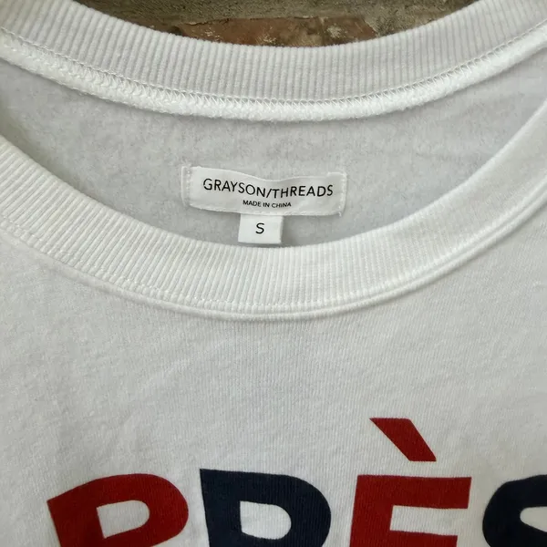 Grayson Threads Womens White Apres Ski Graphic Sweatshirt Size Small Pullover - Image 5