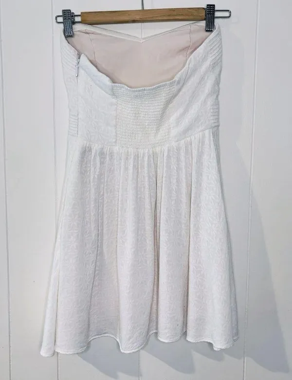 Kimchi Blue White Strapless Dress S - Image 5