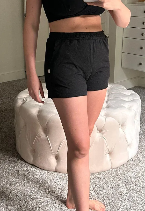 Vuori Shorts - Image 2