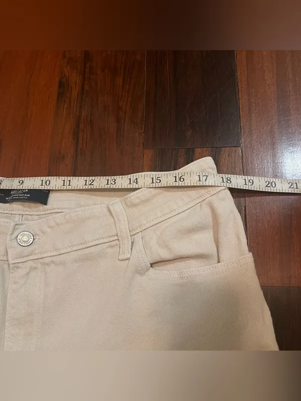 Hollister Women’s Ultra High-Rise Cream Dad Denim Jeans - SHORT LENGTH - Image 12