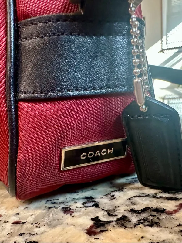 Vintage y2k Coach Rare Red Nylon Leather Trim Shoulder Bag with Zipper pockets - Image 7