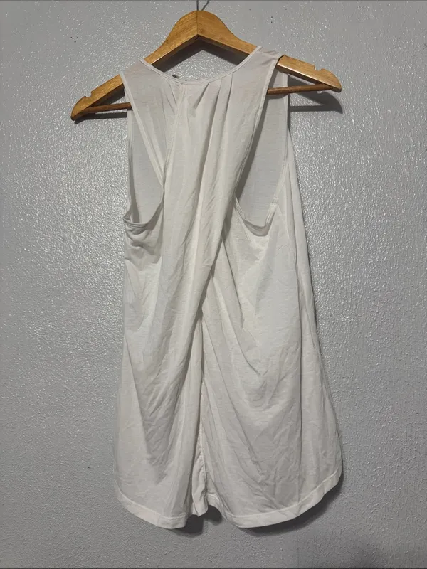Athleta White Essence Cross Back Open Split Tulip Hem Yoga Tank XS - Image 4