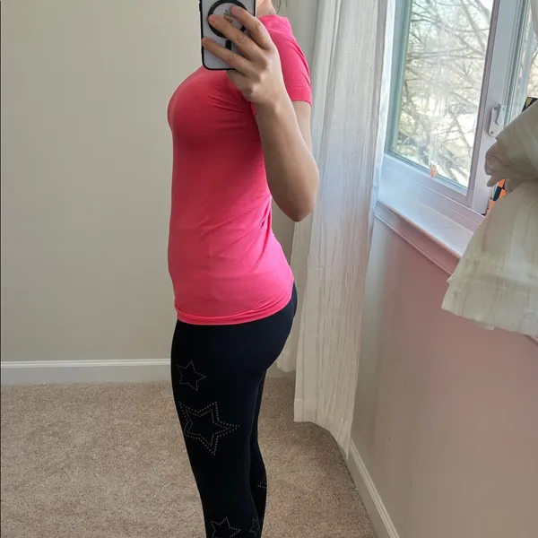 Lululemon top. S - Image 9