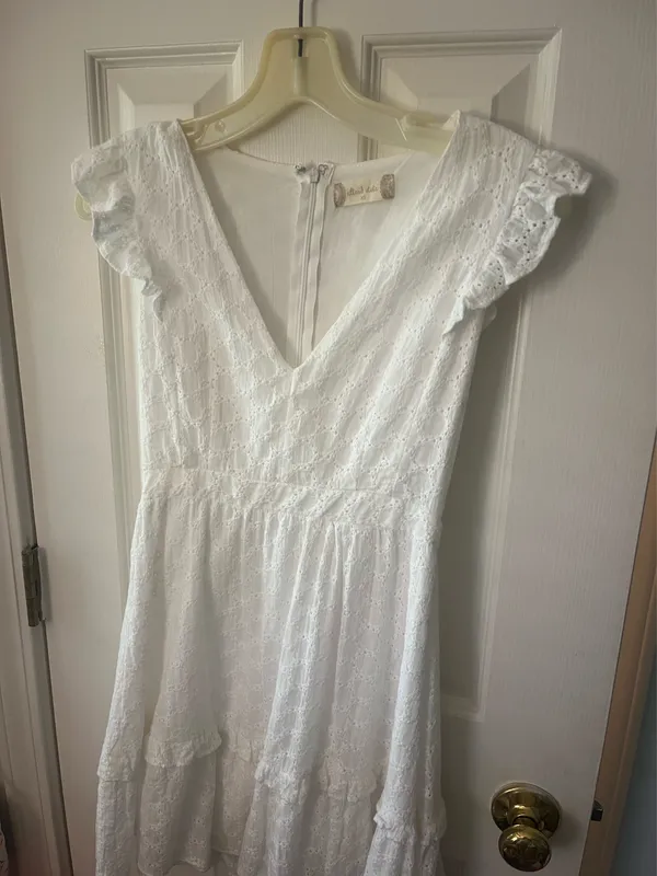 Altar'd State white lacy dress - Image 2