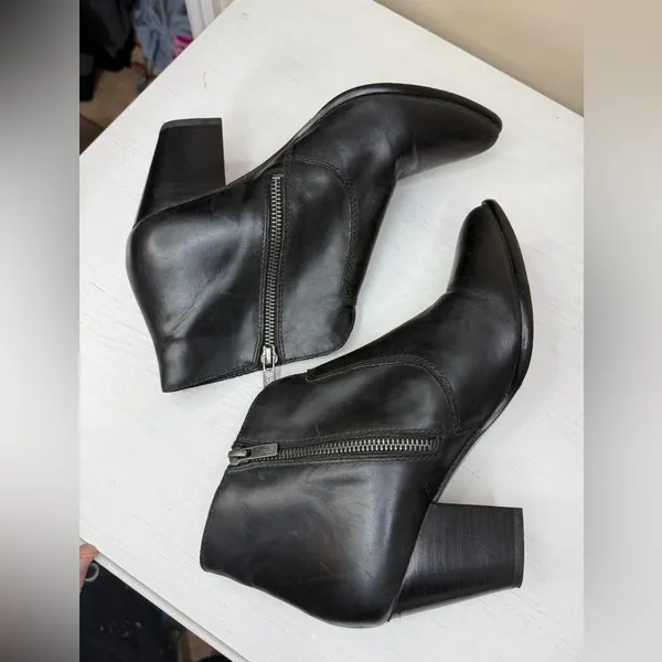 Frye Jennifer Black Leather Ankle Boots Sz 8 Western Americana Country - Image 14