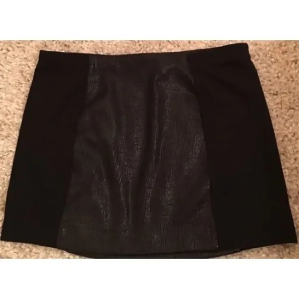 ✨HP✨Express Shimmery Mini Skirt✨ - Image 2