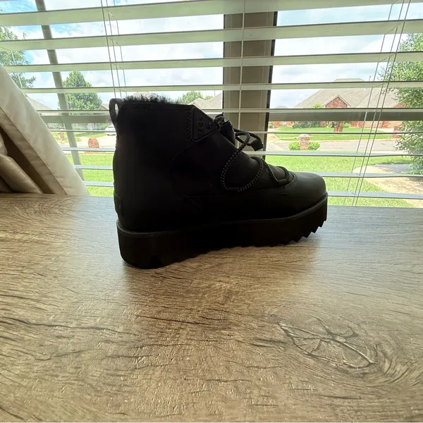 Ugg Classic Rising Toggle‎ black size 10 new - Image 4