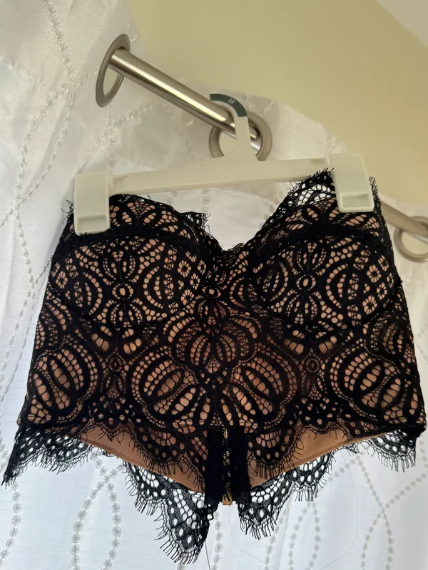 Nasty Gal Lace Crop Top - Image 2