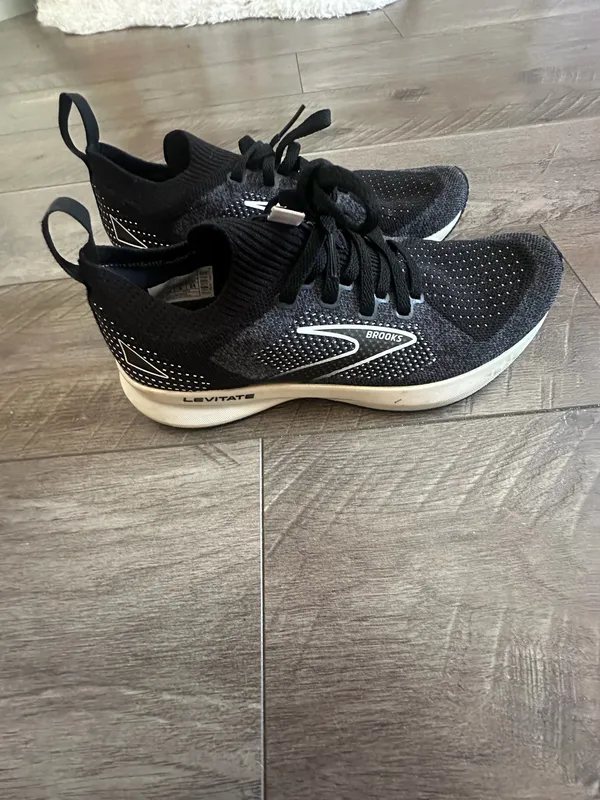 Brooks Levitate Shoes - Image 3