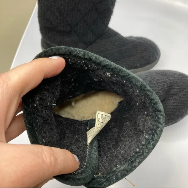UGG black quilted knit boots size‎ 5 - Image 6