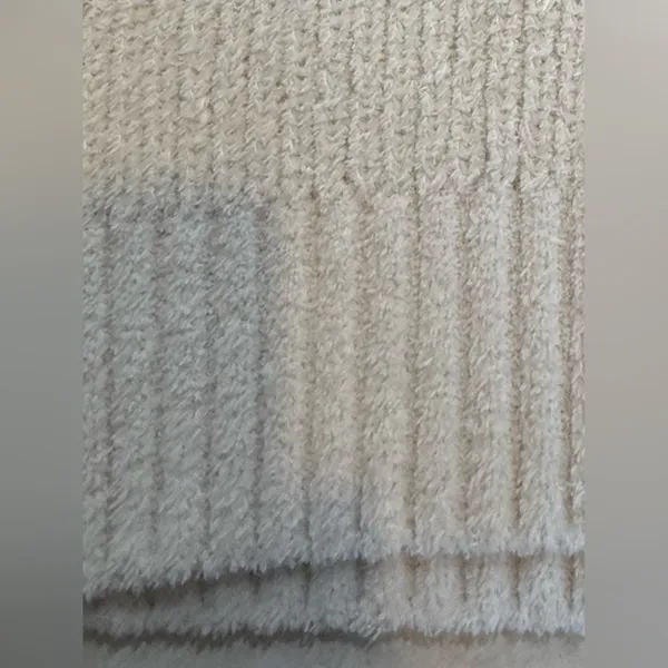 Aerie Off-White Turtleneck Sweater - Image 3