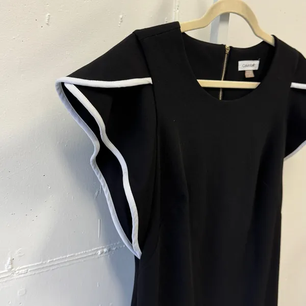 Calvin Klein‎ Black Flutter Sleeve Sheath Dress White Trim Size 8 Gold Zipper - Image 3