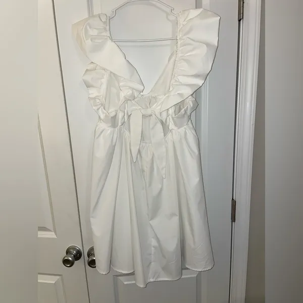 Size S/M, white dress - Image 4