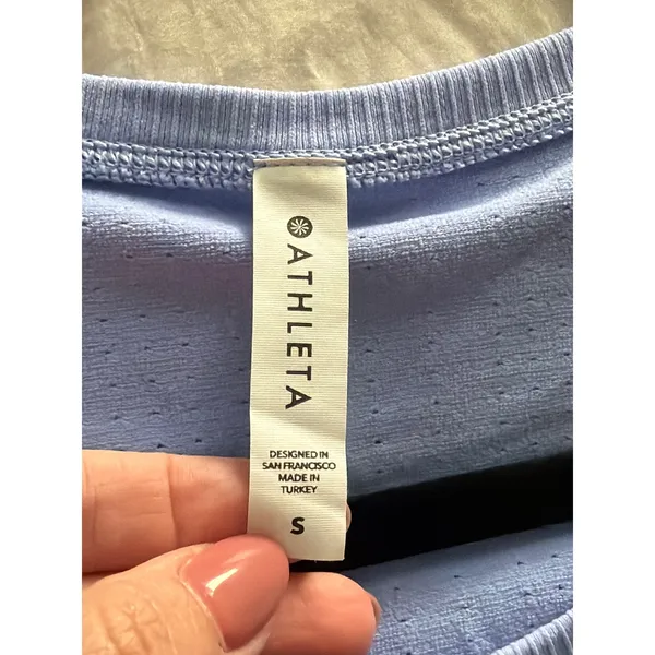 Athleta In Motion Seamless Tank Periwinkle Blue Size Small Workout Top - Image 4