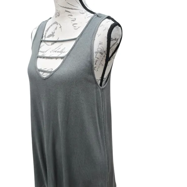 Torrid -1639 Super Soft Knits Green Ribbed Tank Top V Neck Sleeveless Size 0 / L - Image 4