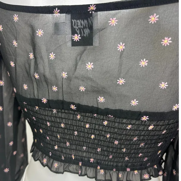 Princess Polly Black Daisy Floral Sheer Long Sleeve Smocked Cropped Top Size 2 - Image 4