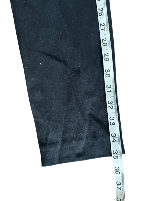 Old Navy Women's Black Pixie Never Fade Pants - Image 7
