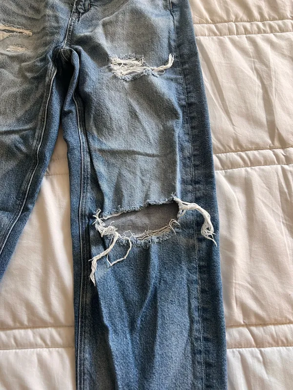 American Eagle Strigid Jeans High-Waisted Ripped Baggy Straight - Image 3