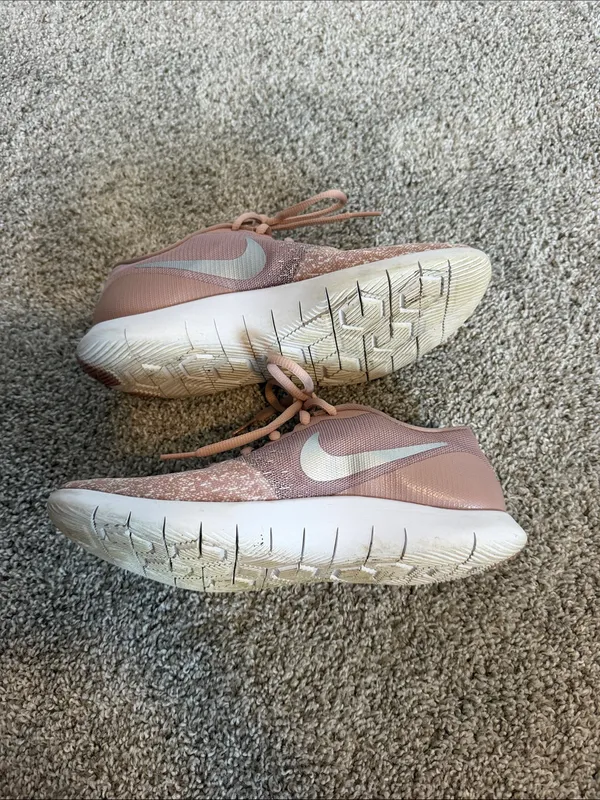 Women’s Nike - Image 5