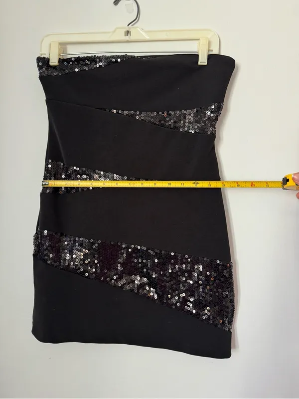 Forever 21 Strapless Black Sequin Bandage Dress - Image 4