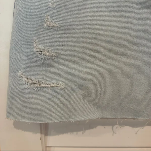 New Zara Ripped Denim Mini Skirt Sz L Distressed Hem Light Blue NWT - Image 3