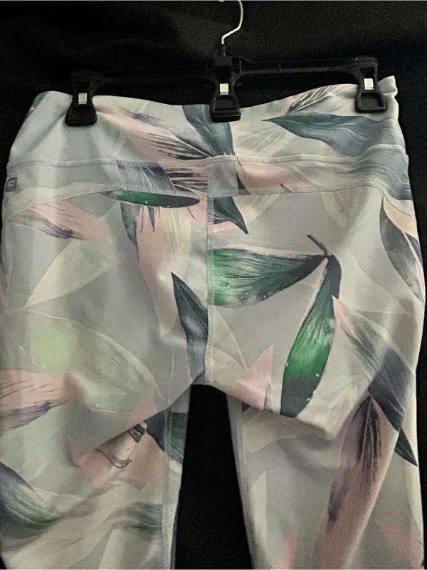 Fabletics Athletic Pastel Leaf Print Leggings in Light Blue, Green & Pink MD - Image 6