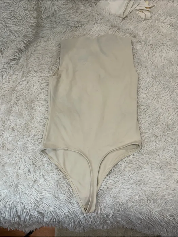 Abercrombie Cream One-Piece Bodysuit - Image 4