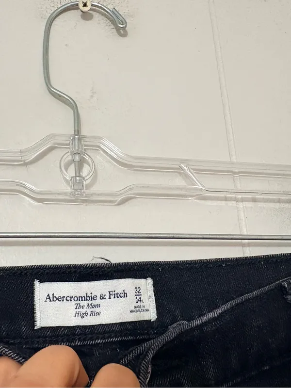 Abercrombie & Fitch The Mom High Rise Jeans 32 14 Black Distressed Ripped - Image 6