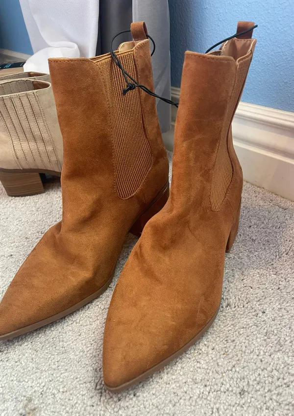 Womens Boots Size 10 - Image 3