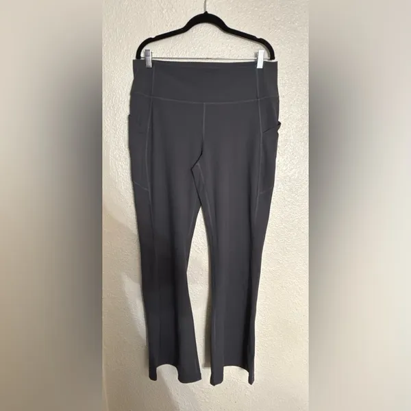 Yitty PureLuxe Everyday Kick Flare leggings size 2X with pockets grey color - Image 6
