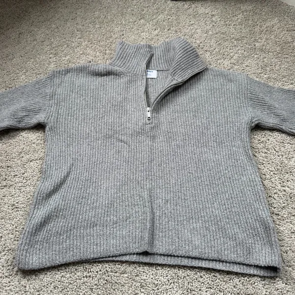 Old Navy Gray Knit Quarter Zip Sweater Size Small - Image 3