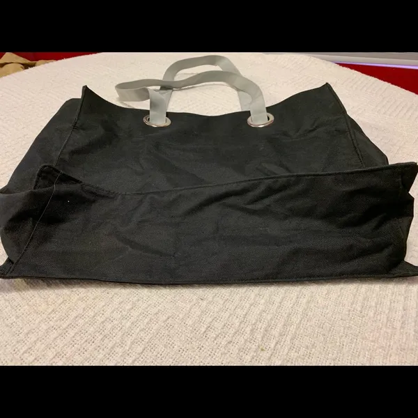 WYNN Las Vegas hotel black signature tote - Image 4