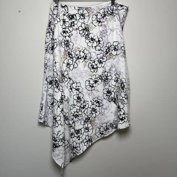 White House Black Market Women y2k Skirt 214‎ White Floral Asymmetrical Artsy - Image 4