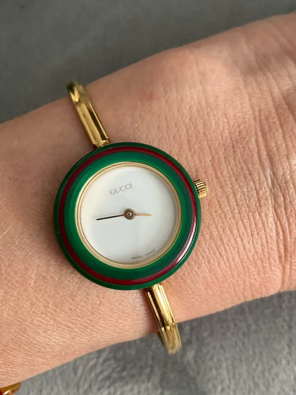 DRESSY🌟Gucci Women's Interchangeable Bangle Watch set 🔥🔥 - Image 2