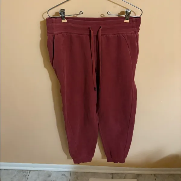 Lululemon Scuba High-Rise Joggers in Mulled Wine - Image 3