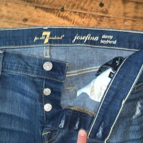 7 for All mankind Josephine 29 distressed multi button relaxed boyfriend jeans - Image 2