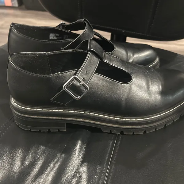 Black T-Strap No Boundaries Comfort Shoes - Image 5