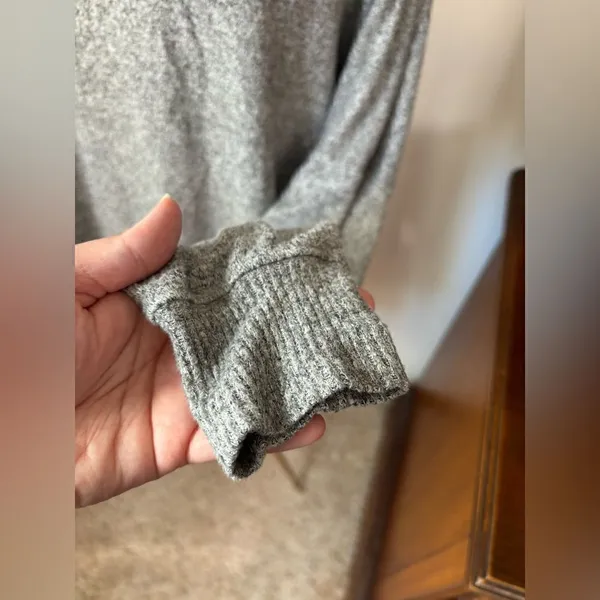 Aerie Gray Brushed Fleece Long Sleeve Top Size Smal - Image 5