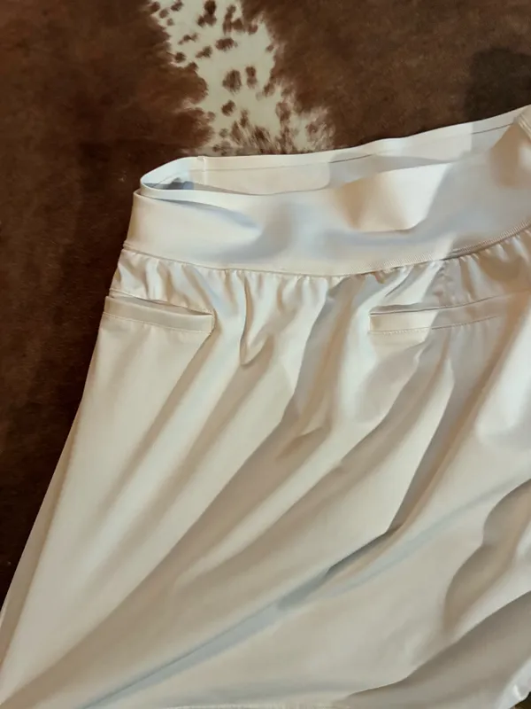Puma like new white tennis skirt size medium - Image 5