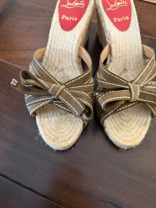 Christian Louboutin Tiburon Natural Strappy Wedge Heels Sandals Size 8 - Image 8