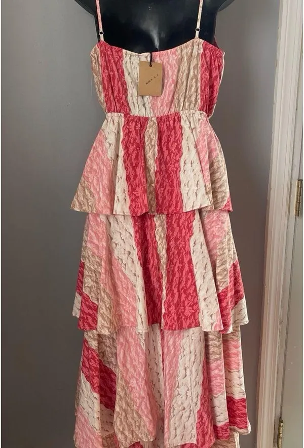 Entro Resort Pink and Red Ruffled Maxi Sundress - Image 4