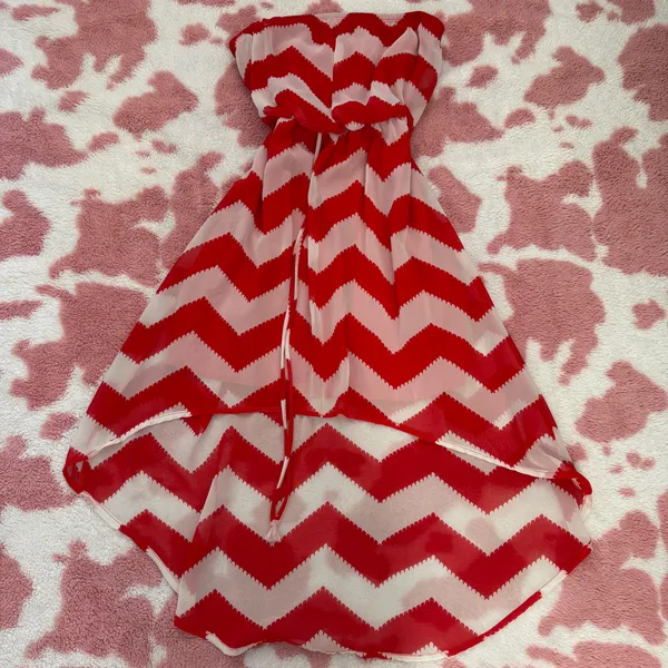 Red & White Chevron Strapless High-Low Dress 💋 Flowy Chiffon Summer Babe Mini Maxi | Size S - Image 2