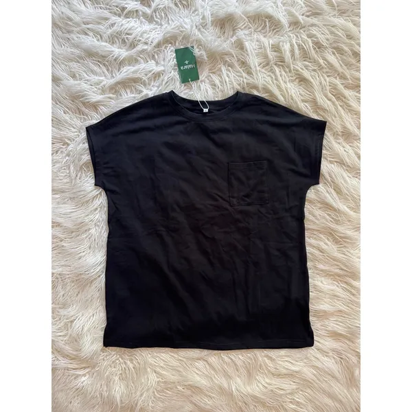 Halara Round Neck Pocket Hem Relax Casual T-Shirt Black Size Small - Image 4