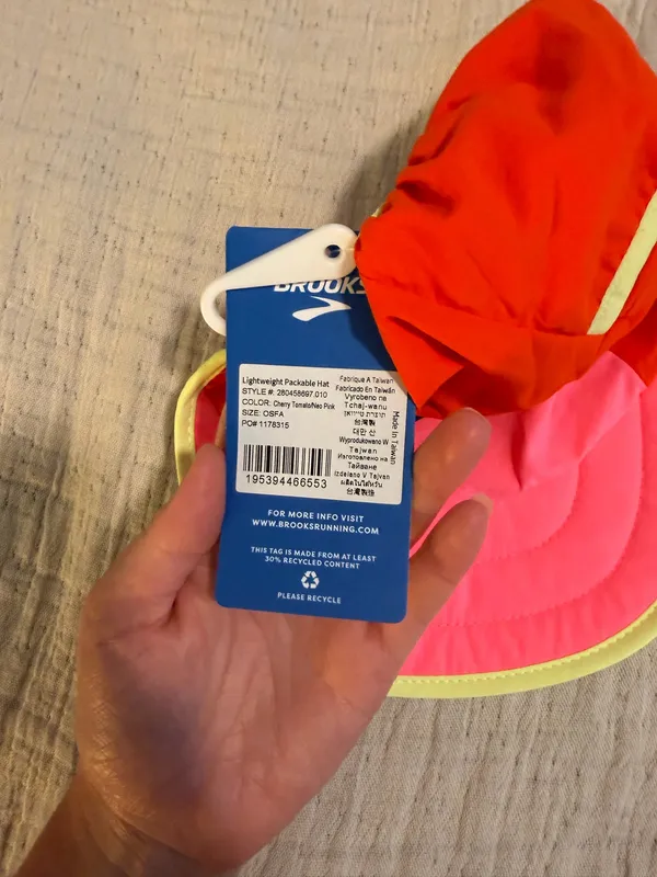 Brooks running hat NWT - Image 3