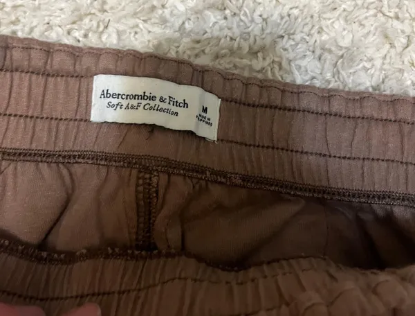 Abercrombie And Fitch Beige Quilted Joggers Medium - Image 5