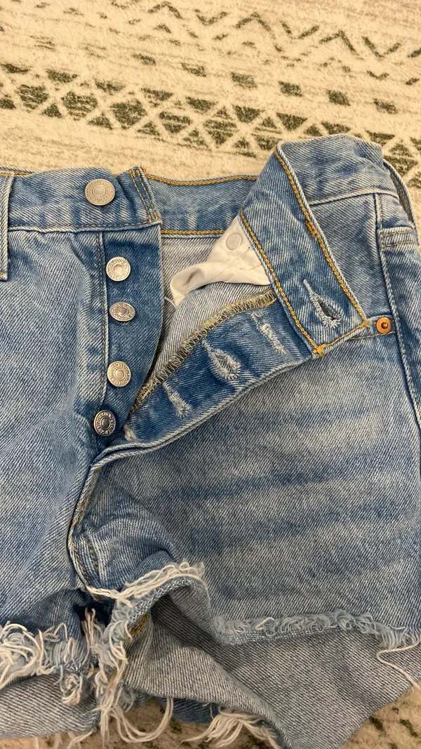 Levi Strauss Jean shorts W25 - Image 2