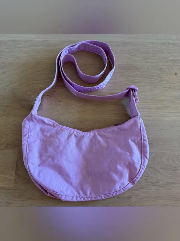 BAGGU small Nylon Crescent Bag Peony - Image 9